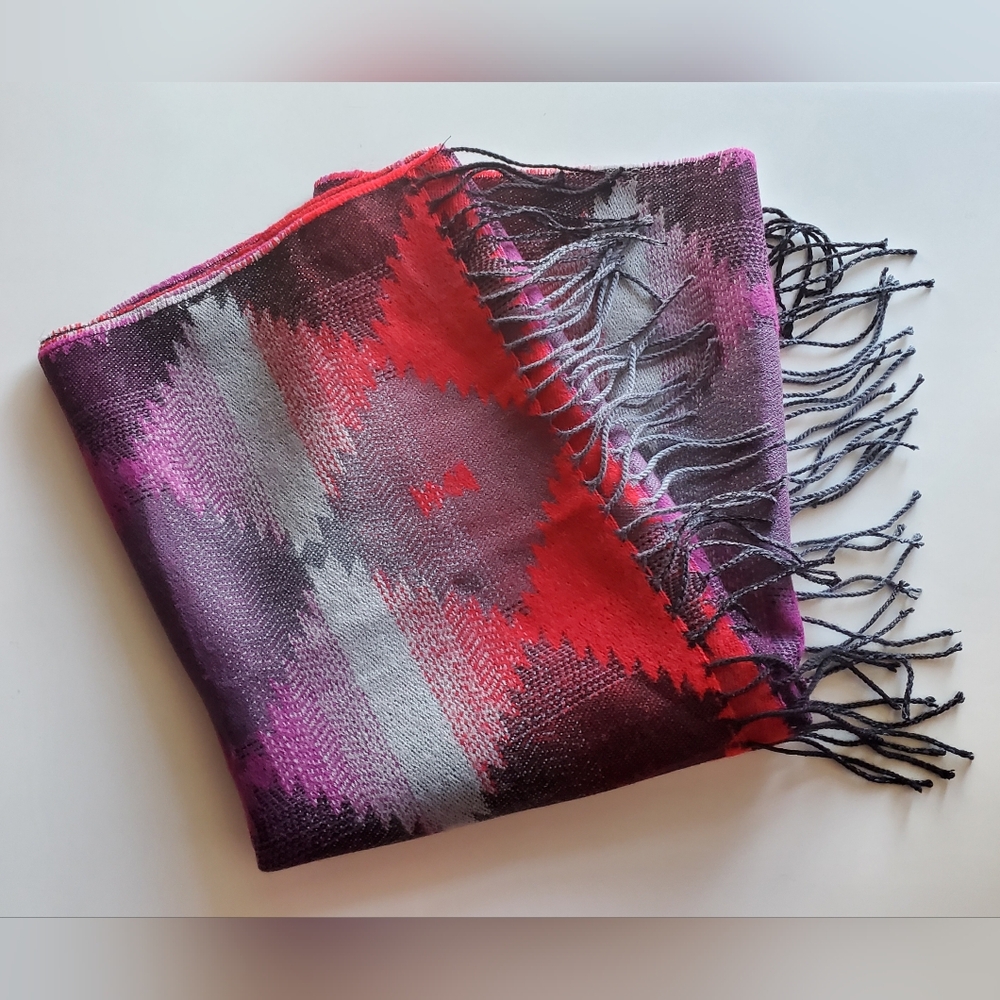 Long Scarf - Aztec Pattern - Picture 3 of 4